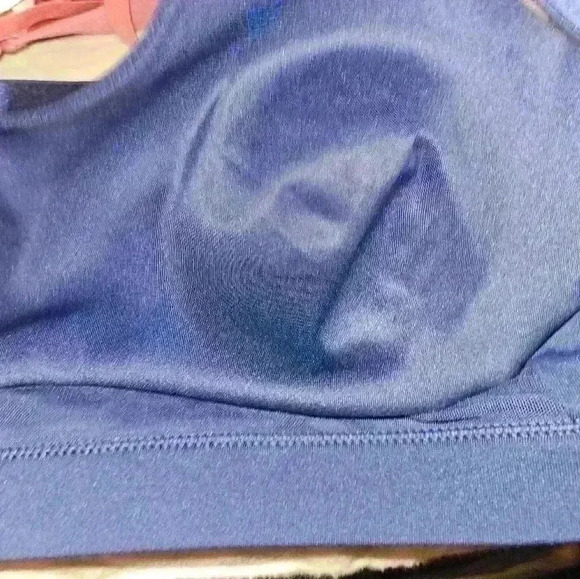 Fabletics Womans Sports Bra - Picture 12 of 12